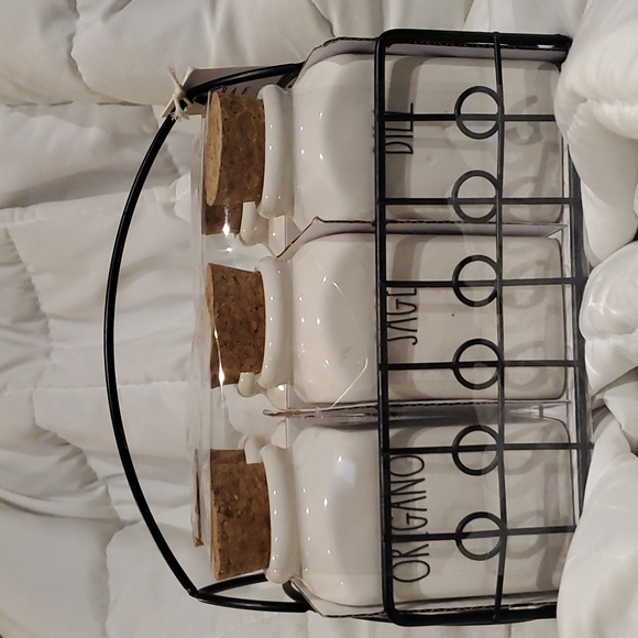 Rae Dunn 6pk Spice Bottles w/ Rack - Picture 2 of 4